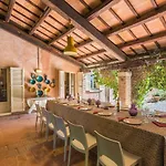 Anna Maria Villa *