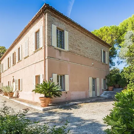 Βίλα Anna Maria Centobuchi