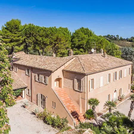 Villa Anna Maria *