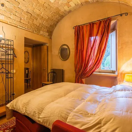 Anna Maria Centobuchi