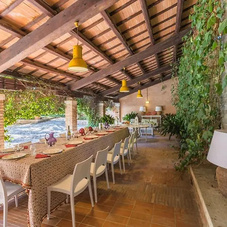 Anna Maria Villa *