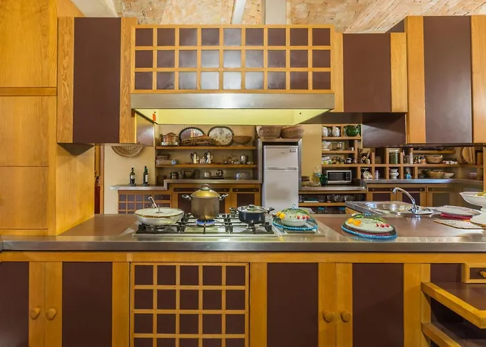 Anna Maria Βίλα *