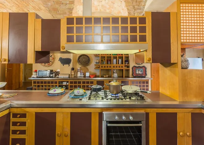 Anna Maria Βίλα *