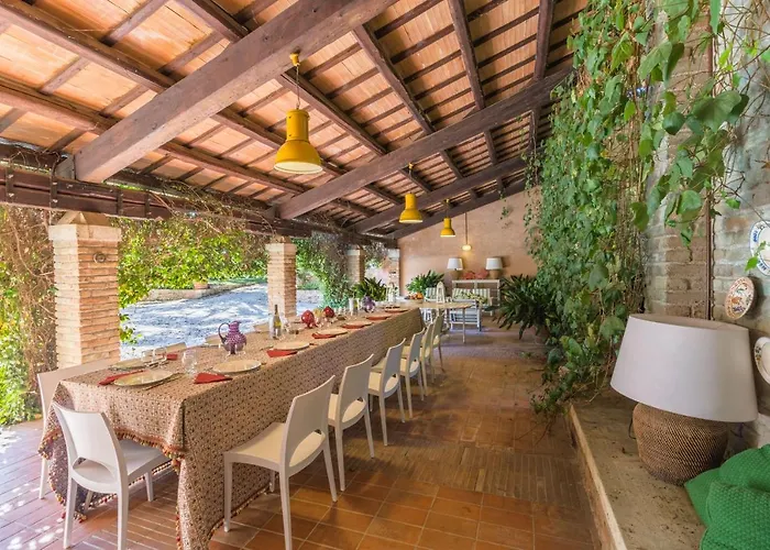 Anna Maria Βίλα *